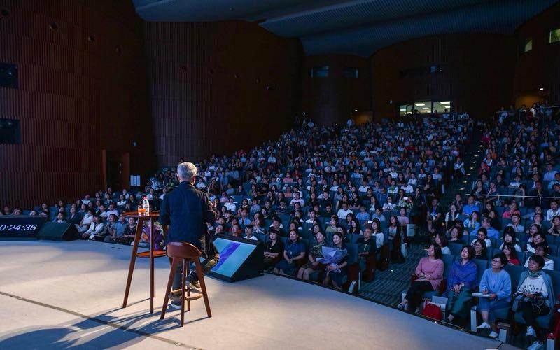 6月9日,美学与文化艺术的重要推广者,蜻蜓fm独家主播蒋勋的"天地有大