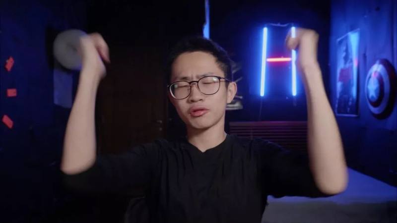 老师好我叫何同学：做视频让我感觉和别人不一样 | 浑水独家-蓝鲸财经