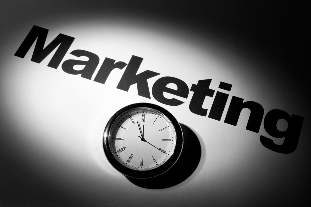 a股上演黑色星期一但为何这些港美股却能穿越周期