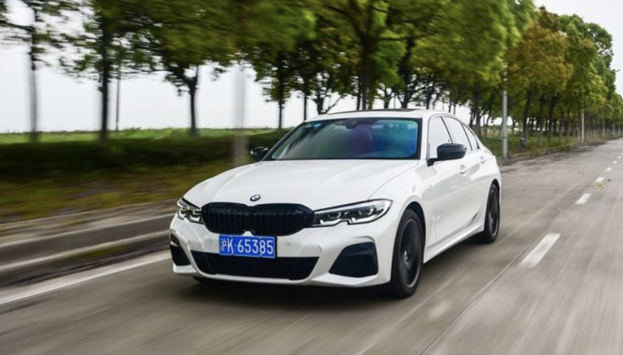 宝马 325i M运动曜夜套装丨汽车之家