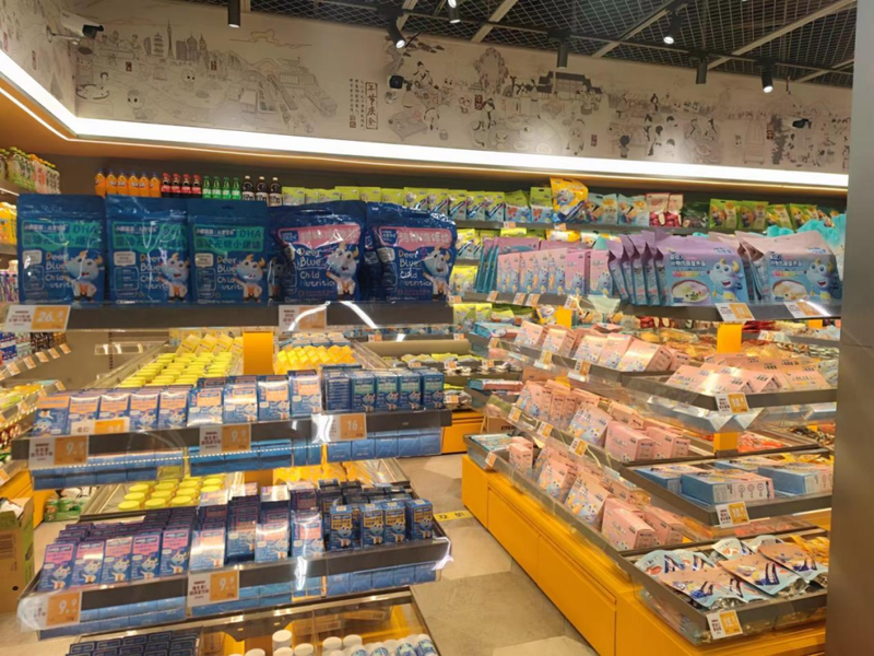 三只松鼠社区零食店进军浙江